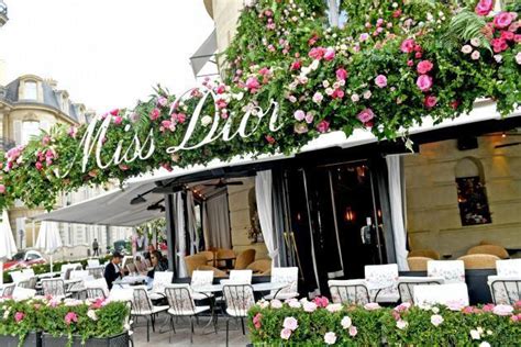 dior cafe locations.